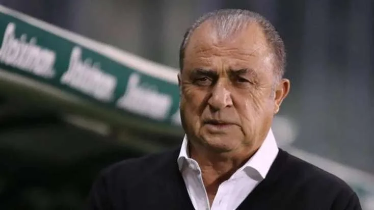 Qalatasaray istədi, Terim alır