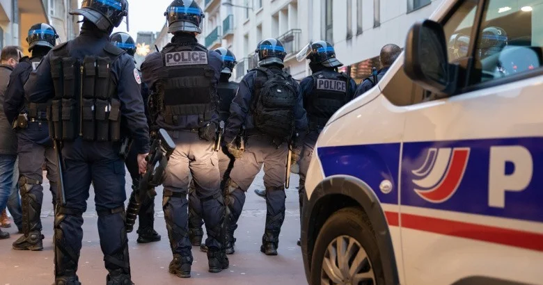 В Париже в новогоднюю ночь задержаны 125 человек