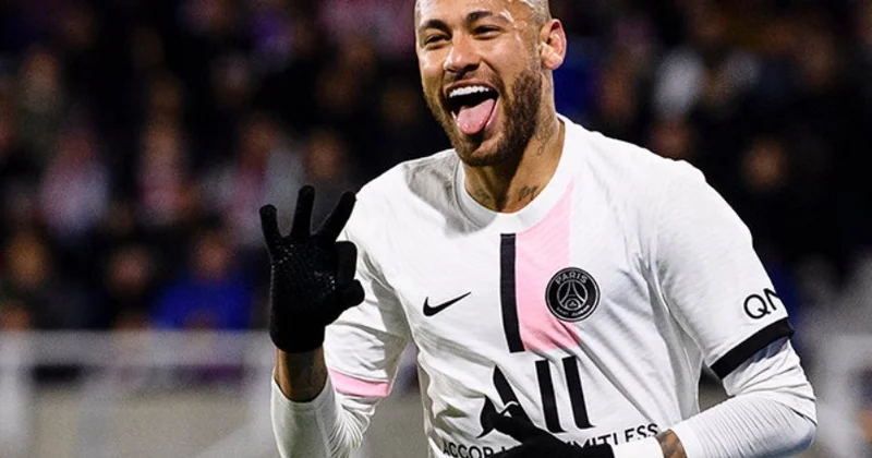 Неймар решил продолжить карьеру в Бразилии Minval Politika