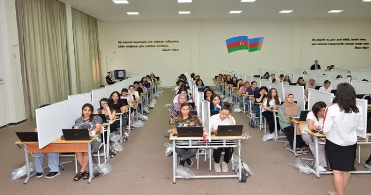 73 mindən çox müəllim sertifikatlaşdırmadan sonra əməkhaqqısını artımla ALIR