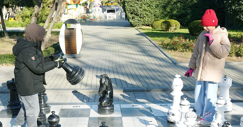 Yeni ilin ilk günündə açıq havada idman və əyləncənin rəngarəng anları in FOTOREPORTAJI