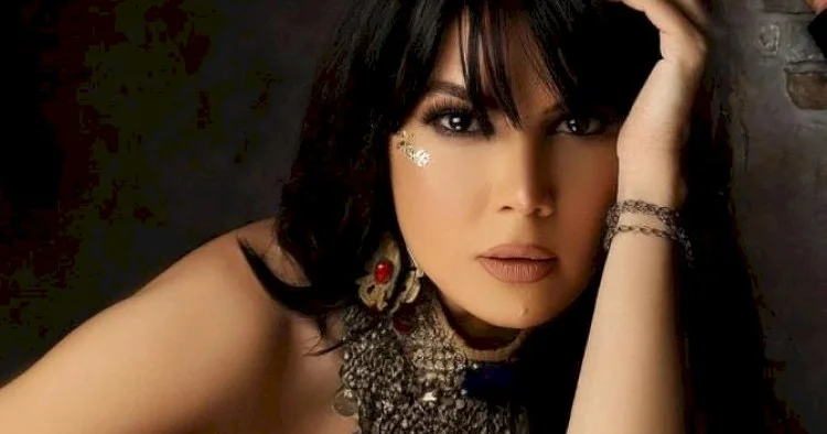 Natavan Röya Ayxan və Elnarə Xəlilovadan danışdı