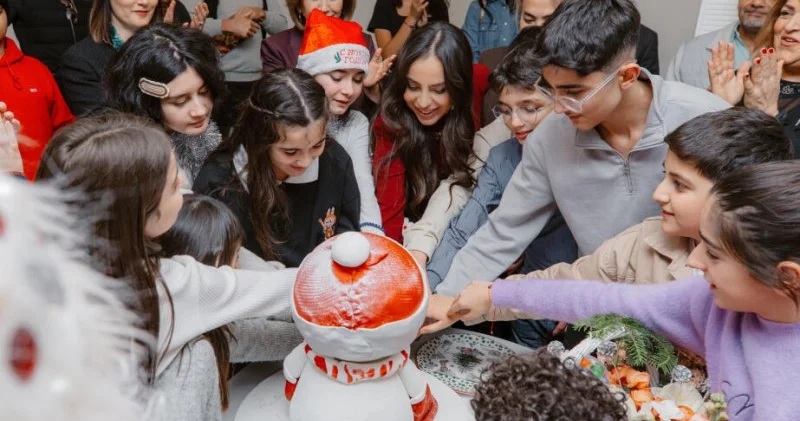 “Tut Əlimdən” Reabilitasiya Mərkəzində bayram şənliyi təşkil olunub FOTO