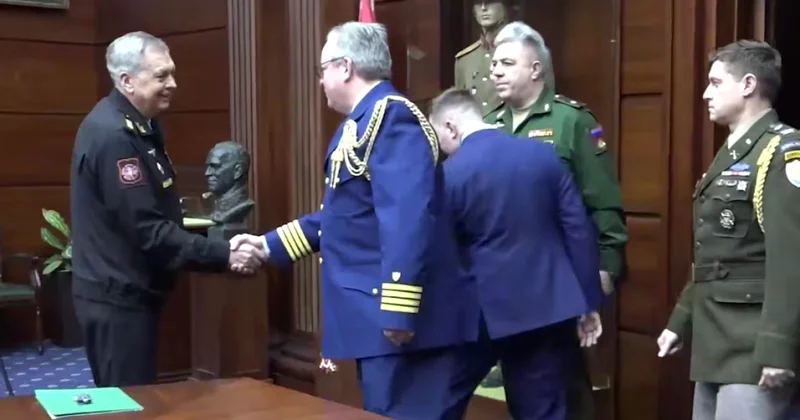 Русские принесли американцам украинский беспилотник видео