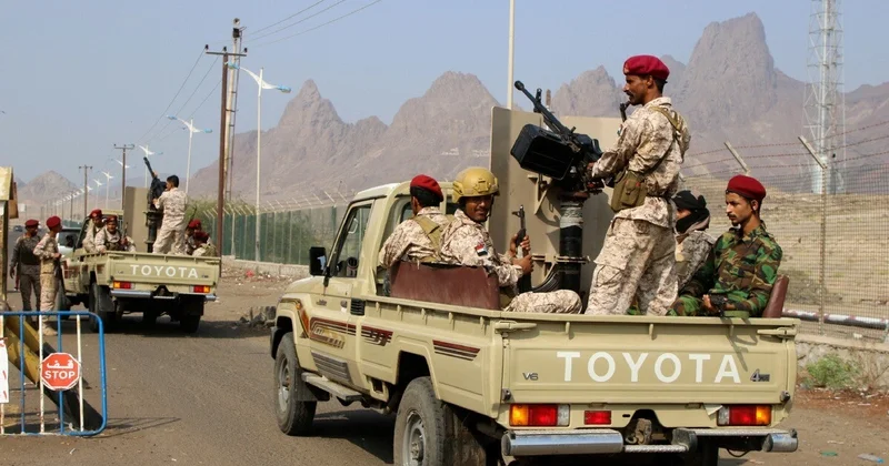 Yəmənin şərqində separatçılar mövqelərini hökumətyönlü qüvvələrə təhvil verməyə başladılar