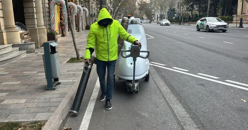 После праздника улицы и парки Баку полностью очищены