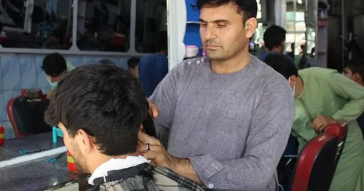 Əfqanıstanda saqqal qırxan bərbərlər həbs EDİLƏCƏK