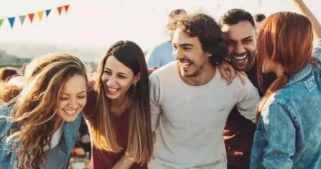 Professor: “Gülüş ürək üçün dərmandır”