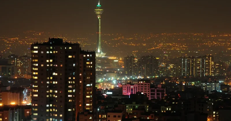 “Diktatora ölüm“: İran 2026 cı ilə barrikadalar üzərində daxil olur“ “İran İnternational“