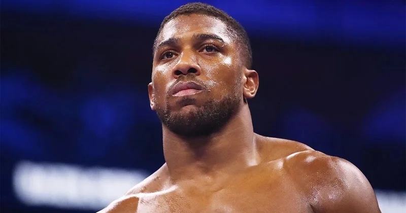 Боксер Джошуа выписался из больницы после ДТП в Нигерии