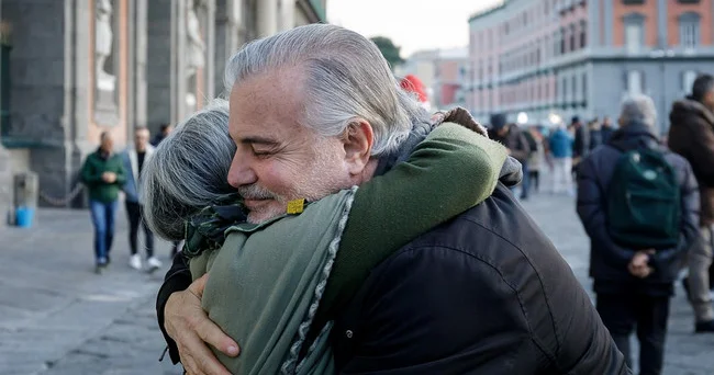 Qucaqlaşmaq həqiqətən ruh halını yaxşılaşdırır