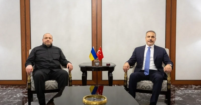 Hakan Fidan Rüstəm Umеrovla görüşüb