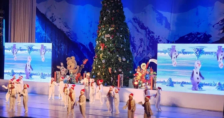 За кулисами чуда: директор Бакинского театра о секретах новогодних представлений для детей