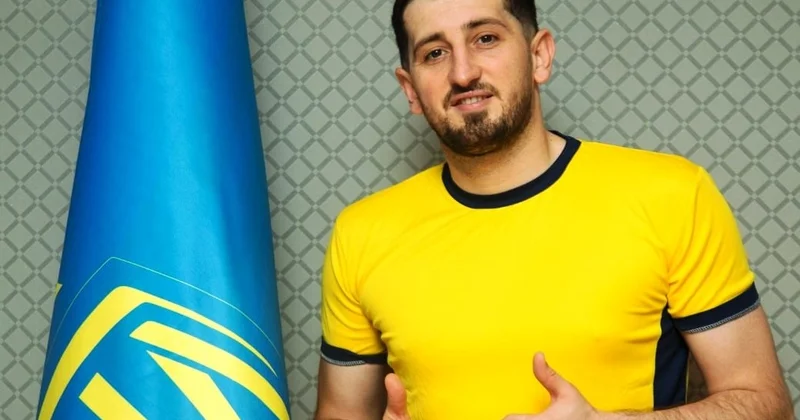 “Dörd yox, bir ayın maaşı ödənilib” kapitan baş məşqçidən fərqli söz dedi