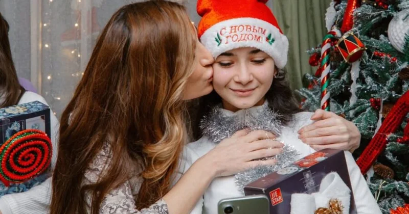 Əliyevalar uşaqlarla bir arada FOTOLAR