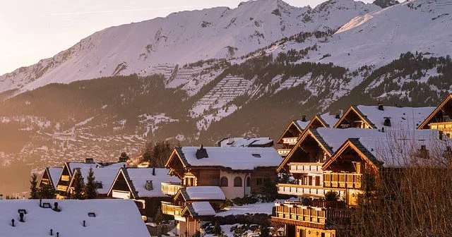 Взрыв в кафе на курорте в Швейцарии: есть погибшие и раненые