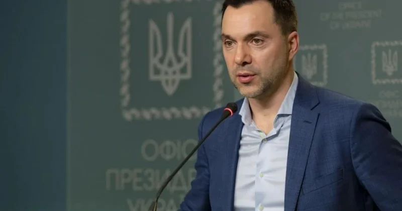 Zelenskinin keçmiş müşavirindən şok iddia: Məqsəd Putini yox, Trampı məğlub etməkdir