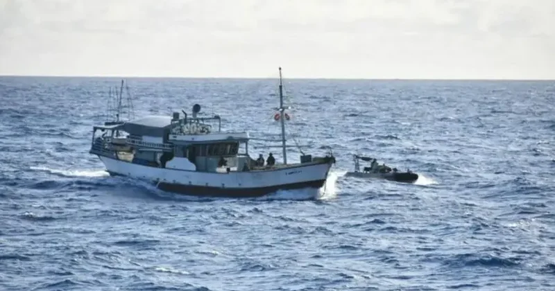 Kolumbiya hərbçiləri 4 ton kokain daşıyan gəmini ələ keçiriblər