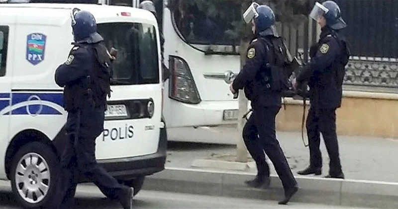 В Азербайджане полиция изъяла незаконное оружие