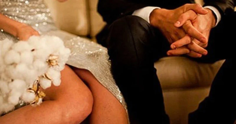 Bəy tortu yerə ATDI, toyda ara qarışdı VİDEO