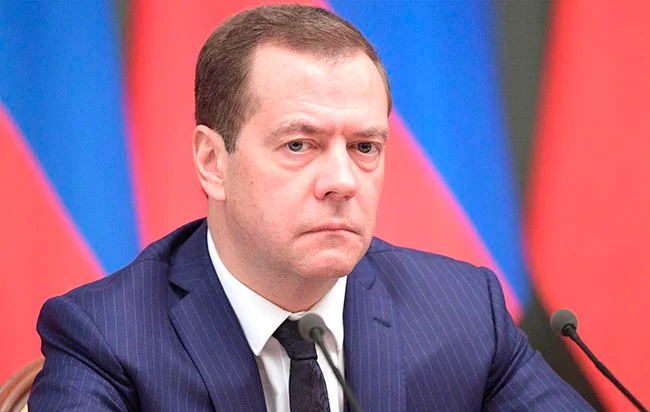 Medvedev: Ruslar Leninqrad blokadasının təkrarlanması ilə bağlı sözləri unutmamalıdır