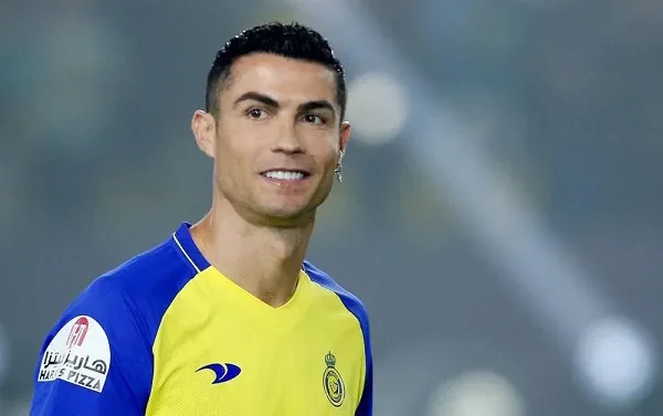 Ronaldo bunu bacaran ilk futbolçudur