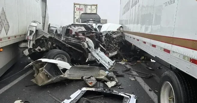 Сто автомобилей столкнулись на трассе в Калифорнии ВИДЕО