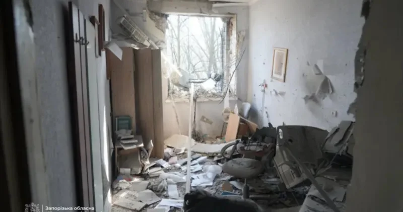 Российский удар по роддому в Запорожье