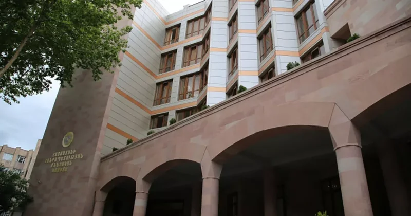 Еще четырем священнослужителями запретили выезд из Армении