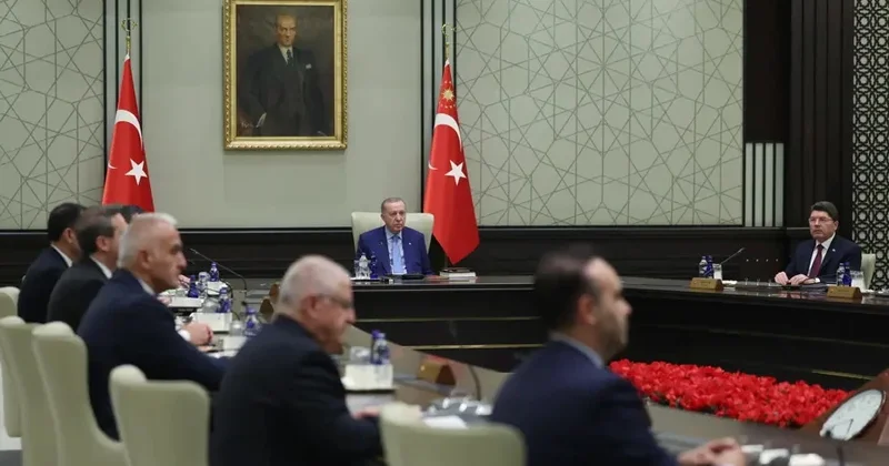 Ərdoğan nazirləri toplayır: Gündəm ABŞ İran gərginliyidir