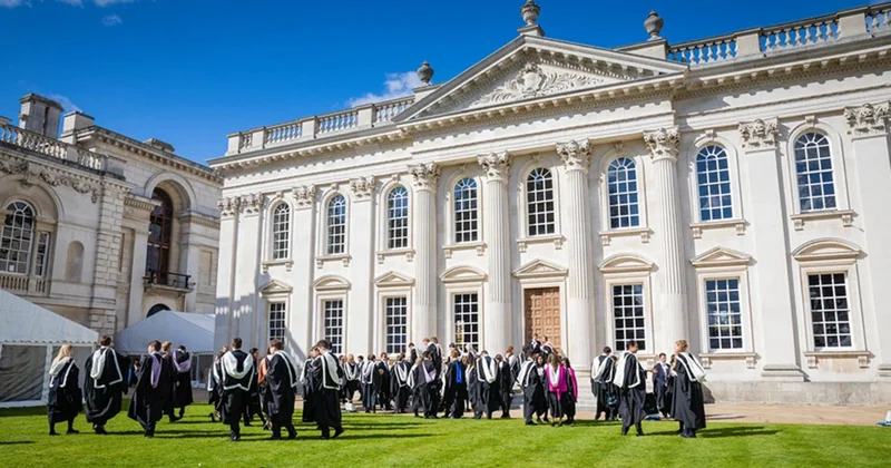 Britaniyanın məşhur universiteti silah istehsalına investisiya qoymaqda ittiham olunur