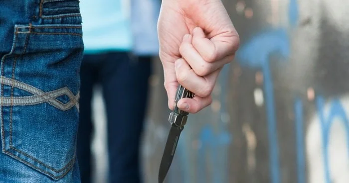 Tovuz sakini kafedə bıçaqlanıb