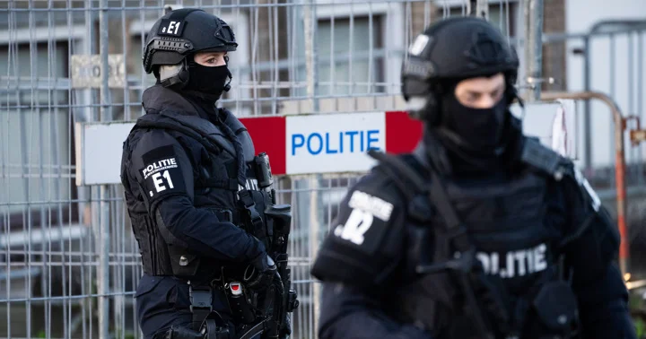 Демонстрация против тирании ЕС и НАТО проходит в Амстердаме