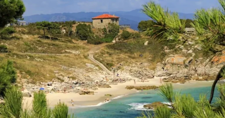 Sirli Sahil: Bu çimərliyə giriş yalnız xüsusi icazə ilə mümkündür