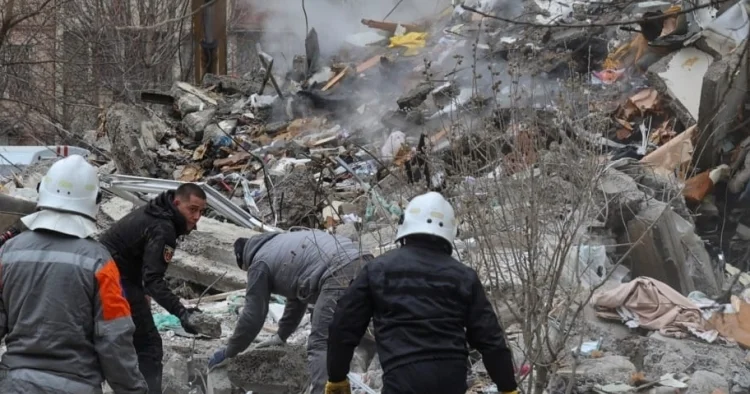 Ukraynaya hücumlar davam edir