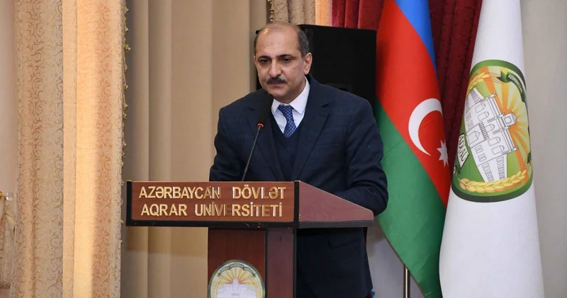 Gəncə: Ağsaqqallar gəncləri təbrik etdi