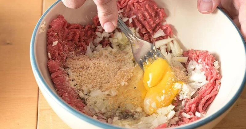 Kotletə çox çörək qatılarsa nə baş verər?