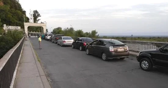 Сколько туристов въехало в Азербайджан по сухопутной границе в прошлом году?