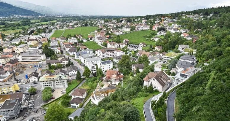 Bu ölkədə turistdən çox milyonçu var