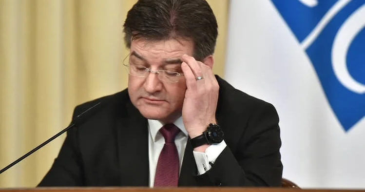 Cоветник Фицо подал в отставку после упоминания в досье Эпштейна