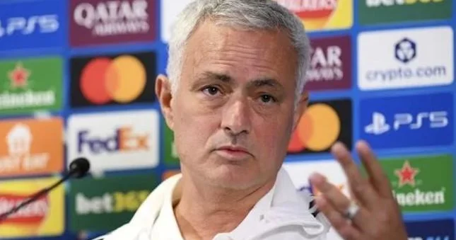 Mourinyo Real la pley off oyunlarından danışdı