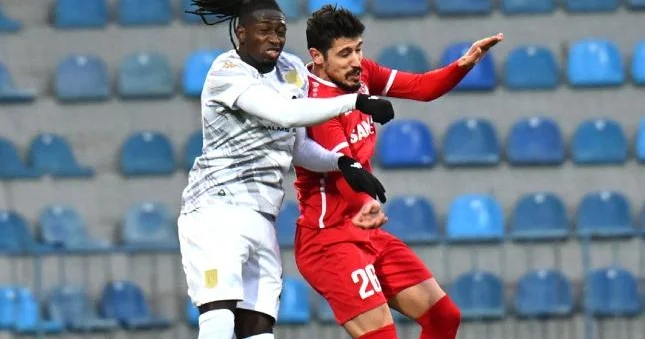 Neftçi nin 4 cavabsız qolu Video