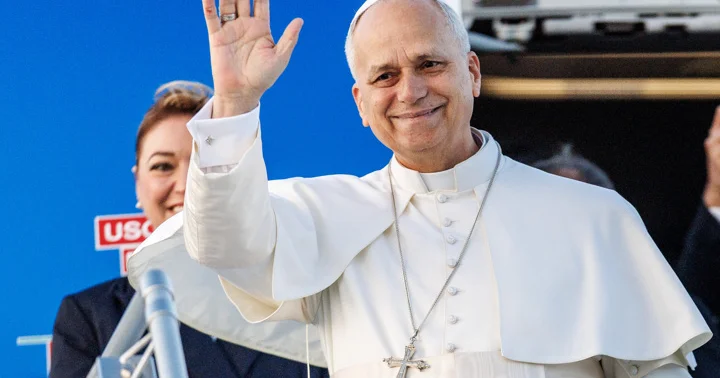 Папа Римский переедет в мансарду Апостольского дворца со спортзалом