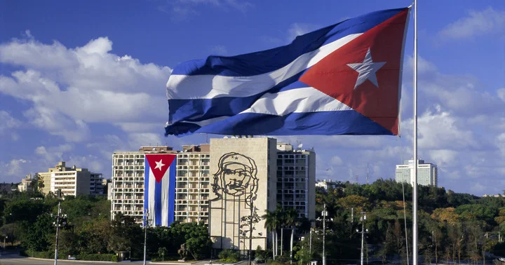 Конгрессмен Гименес призвал туристов покинуть Кубу