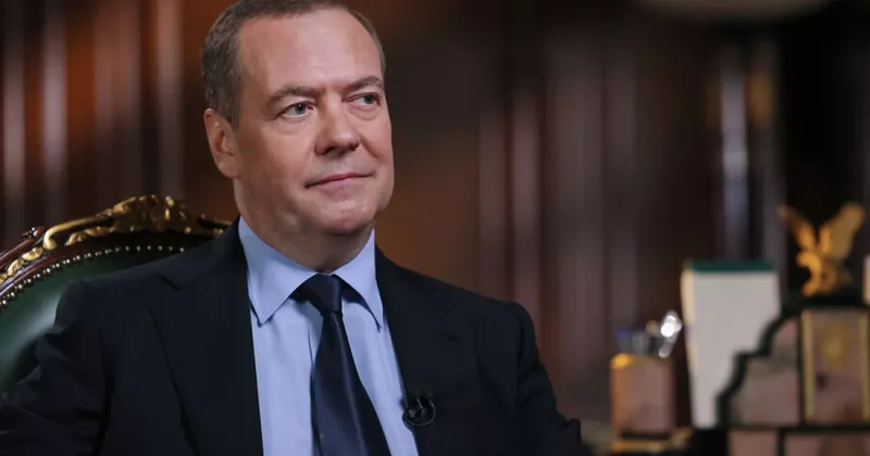 Аннушка уже разлила масло Медведев неоднозначно о судьбе Зеленского