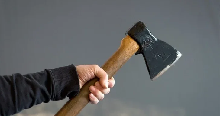 Житель Джалилабадского района напал с топором на своих племянников: есть погибший