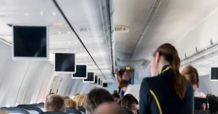 Stüardessanın gizli kodları: Problemli sərnişinlər necə müəyyən edilir?