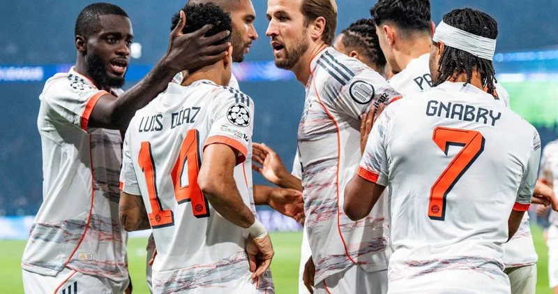 “Bavariya” futbolçuları “Hamburq”la oyuna görə hakimlərə etiraz ediblər