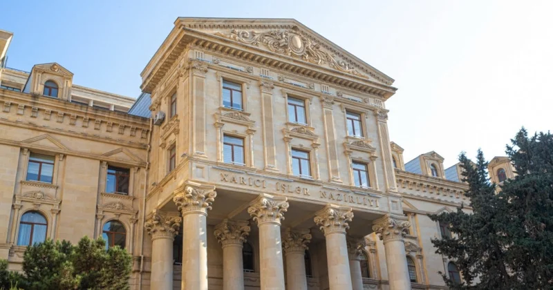 XİN Pakistanda baş verən terror aktlarını pisləyib