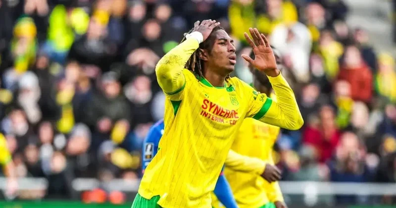 “Çelsi” Liqa 1 dən olan 18 yaşlı müdafiəçi üçün 30 milyon təklif edib